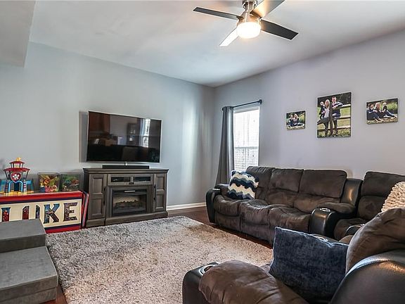 2nd image of 124 Turkey Run Ln