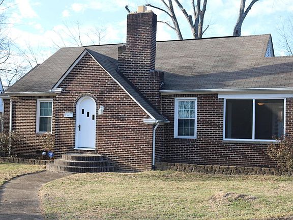 2nd image of 121 Rose Dr
