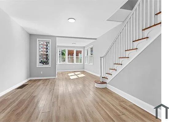 5047 Diamond St — Photo 12