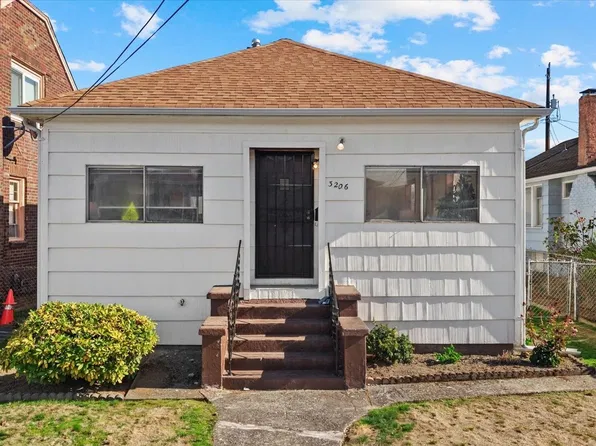 3206 18th Avenue S, Seattle, WA 98144