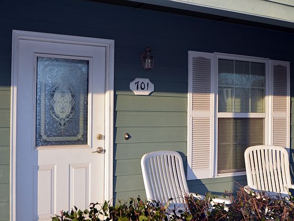 Call this porch home!