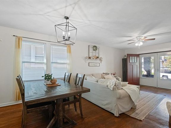 5th image of 2144 Esther Ave