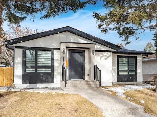 3112 SW Brentwood Blvd NW, Calgary, AB T2L 1J8