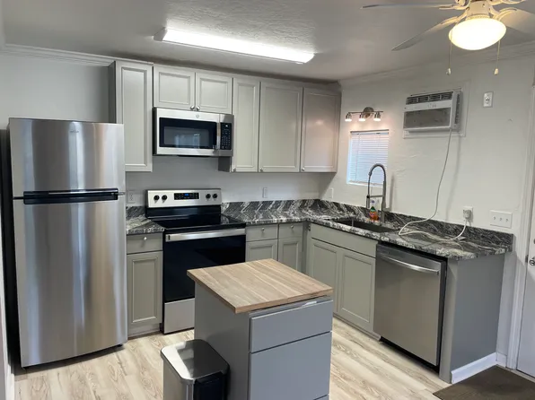 4340 Circuit Dr, Rocklin, CA 95677