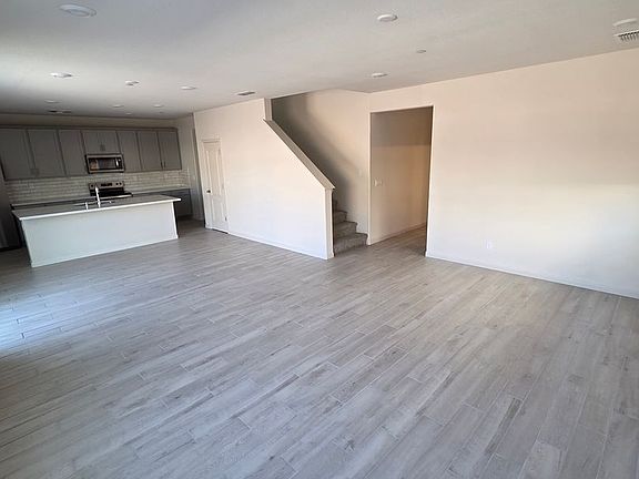 4th image of 3135 Tinsley St
