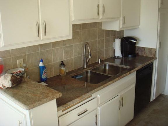 3rd image of 11810 Mayfield Ave #0