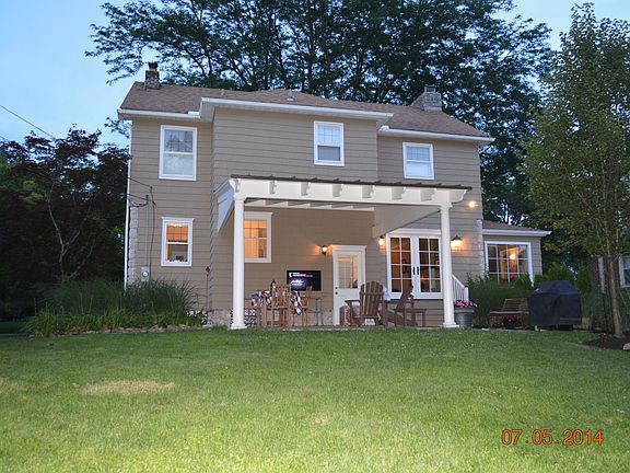 4th image of 2335 Arlington Ave