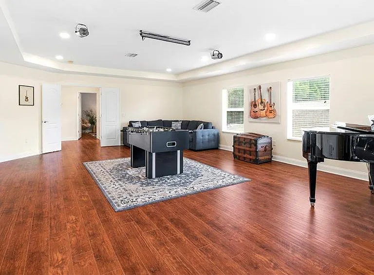 2734 Silvermoss Dr — Photo 38
