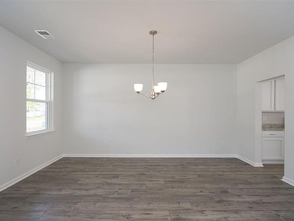 3rd image of 529 Calhoun Falls Dr