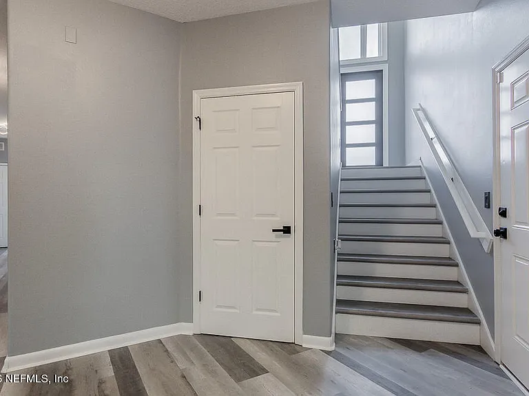 1770 Victoria Chase Ct — Photo 85