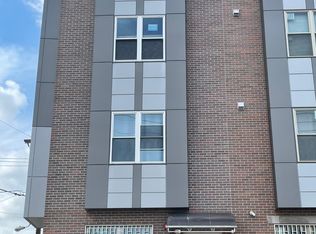 430 N 9th St #3F, Philadelphia, PA 19123