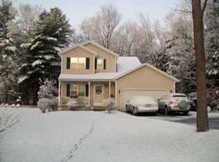 2 Ivy Ln, Porter Corners, NY 12859