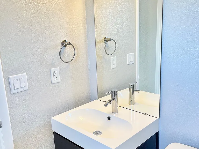 4127 N 9th Ave #6 — Photo 35