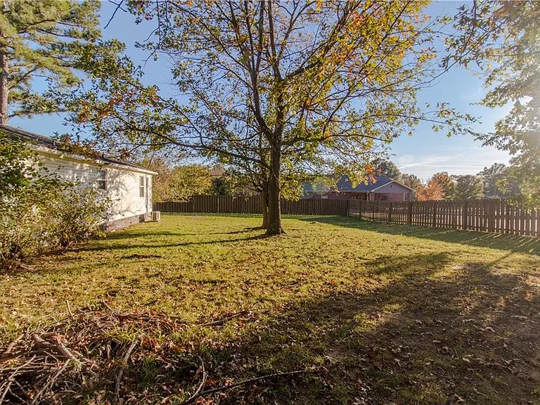 1760 Pine Woods Rd — Photo 14