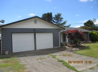 9135 Fairview Rd, Tillamook, OR 97141