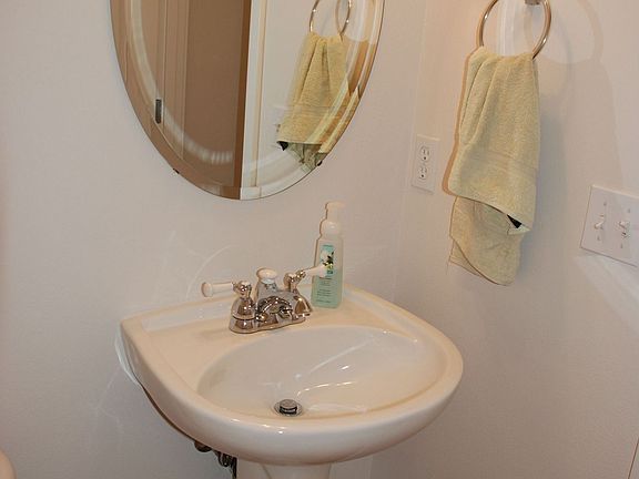 powder room bath