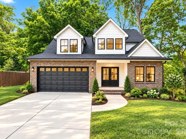 55 Elizabeth St, China Grove, NC 28023