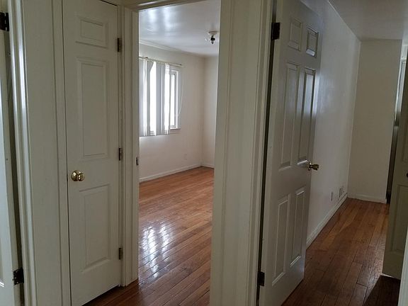 4th image of 31763 Grand Traverse St #2MO