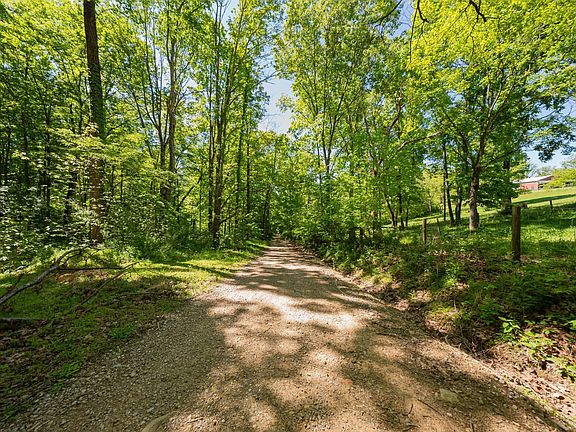 3rd image of 10375 Frasure Helber Rd