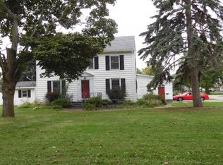 320 John St, Butler, IN 46721