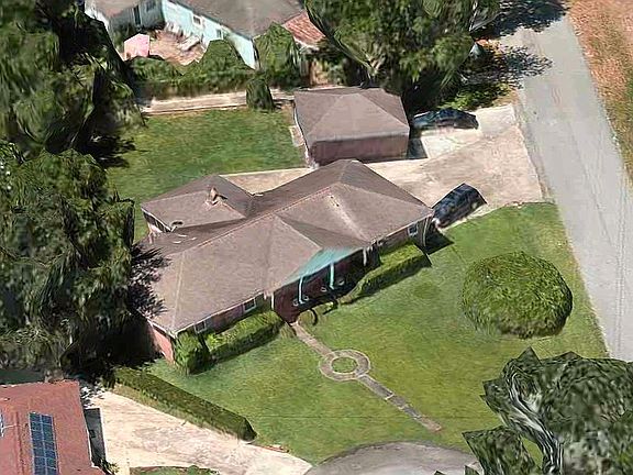 4th image of 1410 Clearbrook St