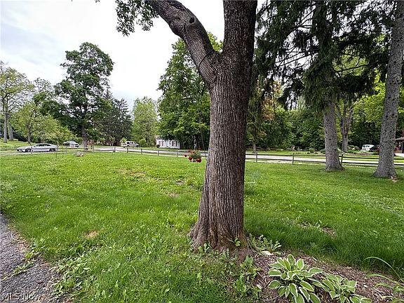 5th image of 966 Lanterman Ave