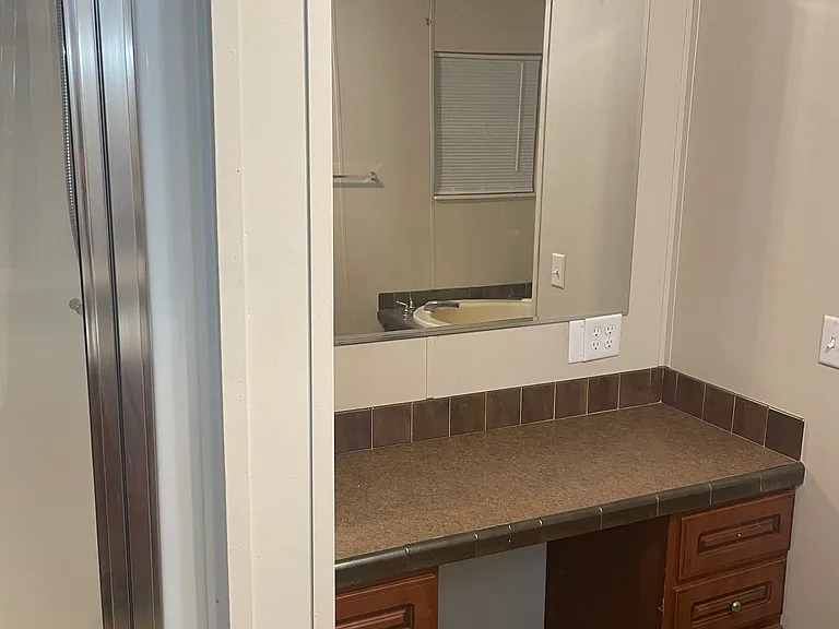 2811 Ninety Six Hwy #5 — Photo 8