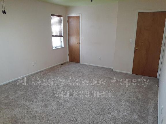5th image of 920 Palmer Dr