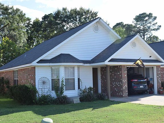 3rd image of 127 Crocker Ln