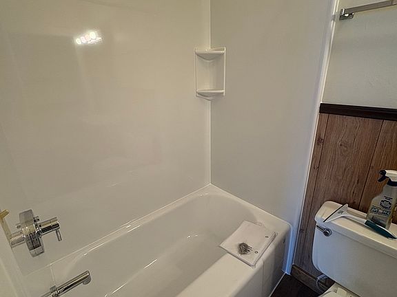 4th image of 595 S Saint Marys St #1