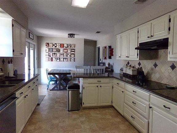5th image of 109 N Westlake Dr