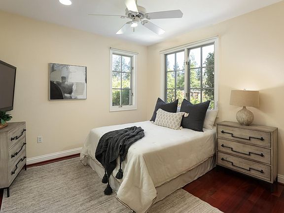 5th image of 10859 Sycamore Ct