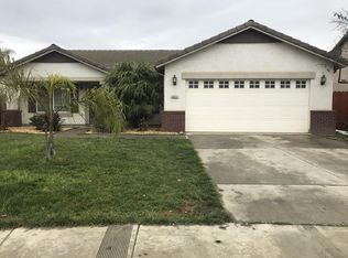 2031 W Claridge Way, Hanford, CA 93230