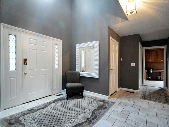 3rd image of 201 Westwood Ct