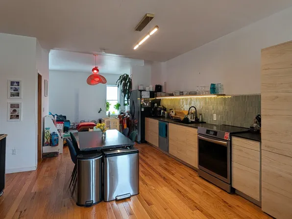 1156 Halsey Street image 3 of 15