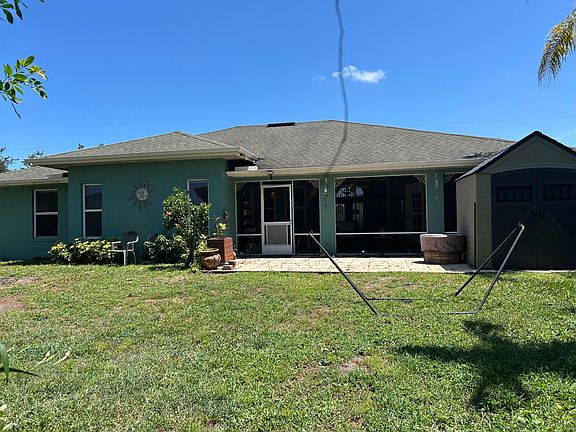 5th image of 2301 SE Mariola Avenue SE
