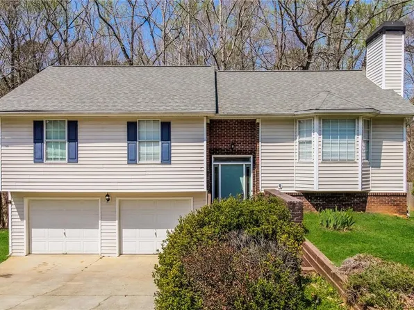 146 Windsong Dr, Social Circle, GA 30025