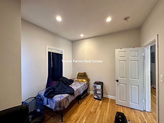 3rd image of 14 Batchelder St #11
