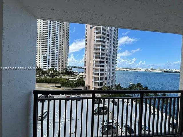 540 Brickell Key Dr #1024 — Photo 27