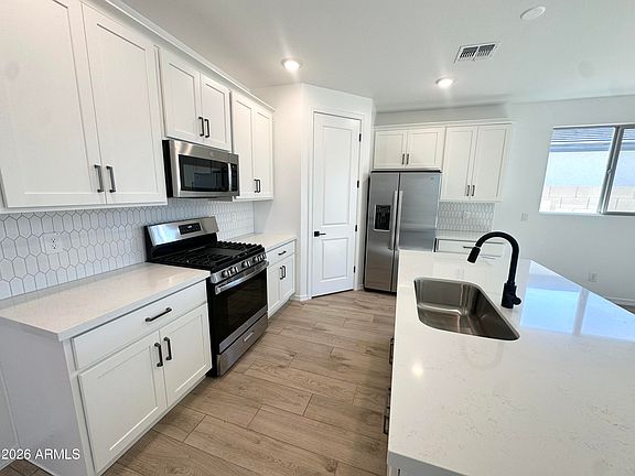 4th image of 25556 N 75TH Lane