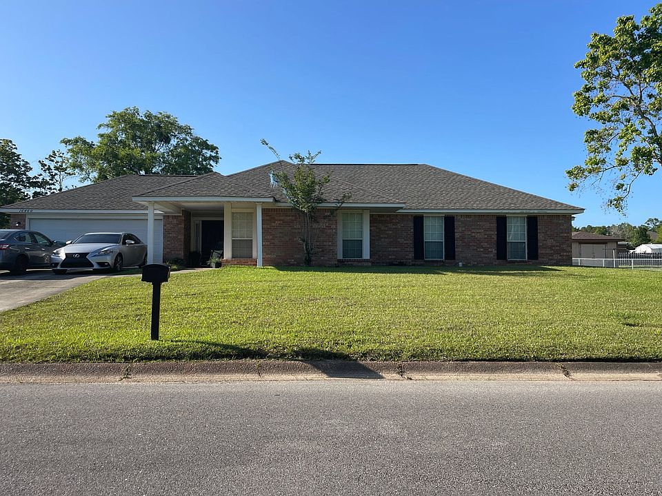 1st image of 16460 Heatherwood Dr