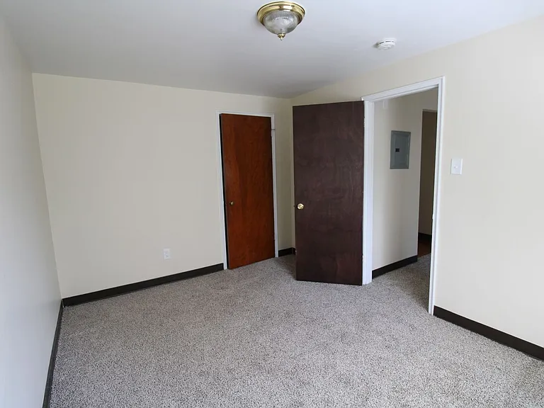219 Lincoln Ave — Photo 10