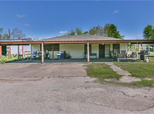 4 Benge Ln, Angleton, TX 77515