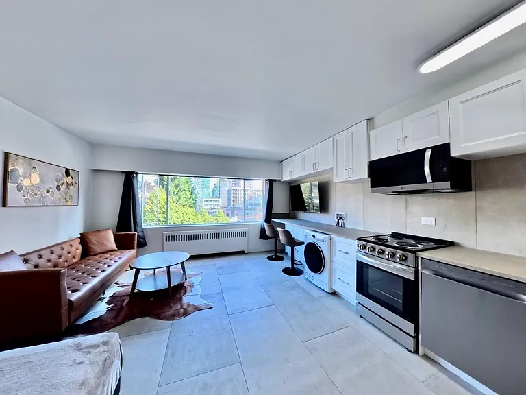 1540 Haro St #201 — Photo 4