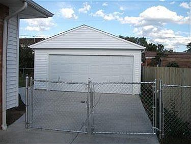 4th image of 6079 Langer Dr