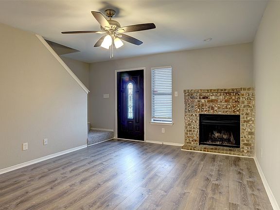 3rd image of 707-711 Wolftrap Dr