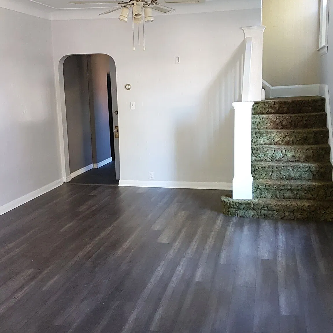 Spacious 3 Bdrm Duplex On Church — Photo 3