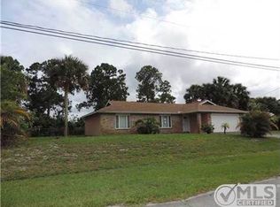 1072 SW Deauville Ave, Port Saint Lucie, FL 34953