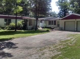 4169 W Woodland Dr, Wheatfield, IN