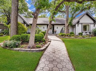 109 Oak Forest Trl, Euless, TX 76039